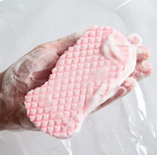 Load image into Gallery viewer, Shower Exfoliating Sponge
